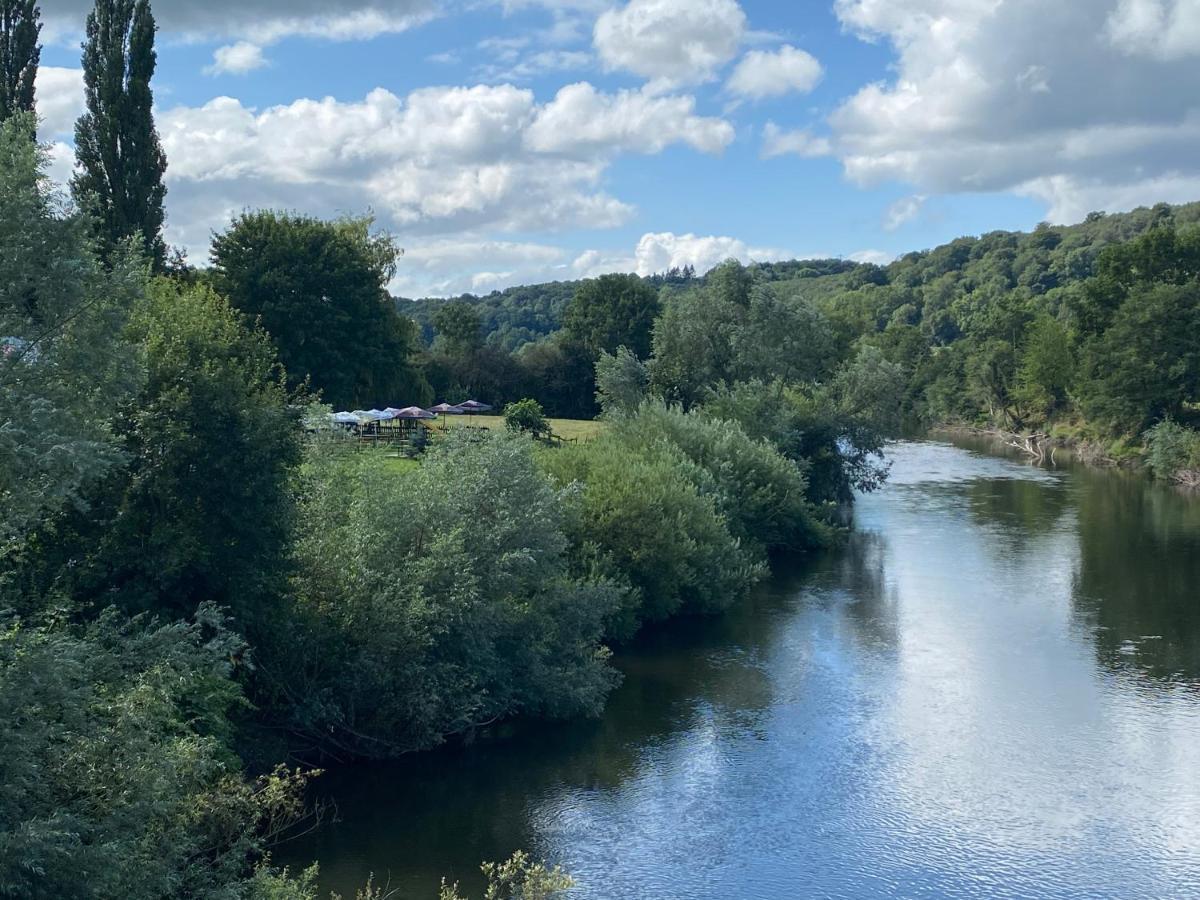 Chainbridge Usk Riverside Gastro Pub And Accommodation Trostrey Exterior photo